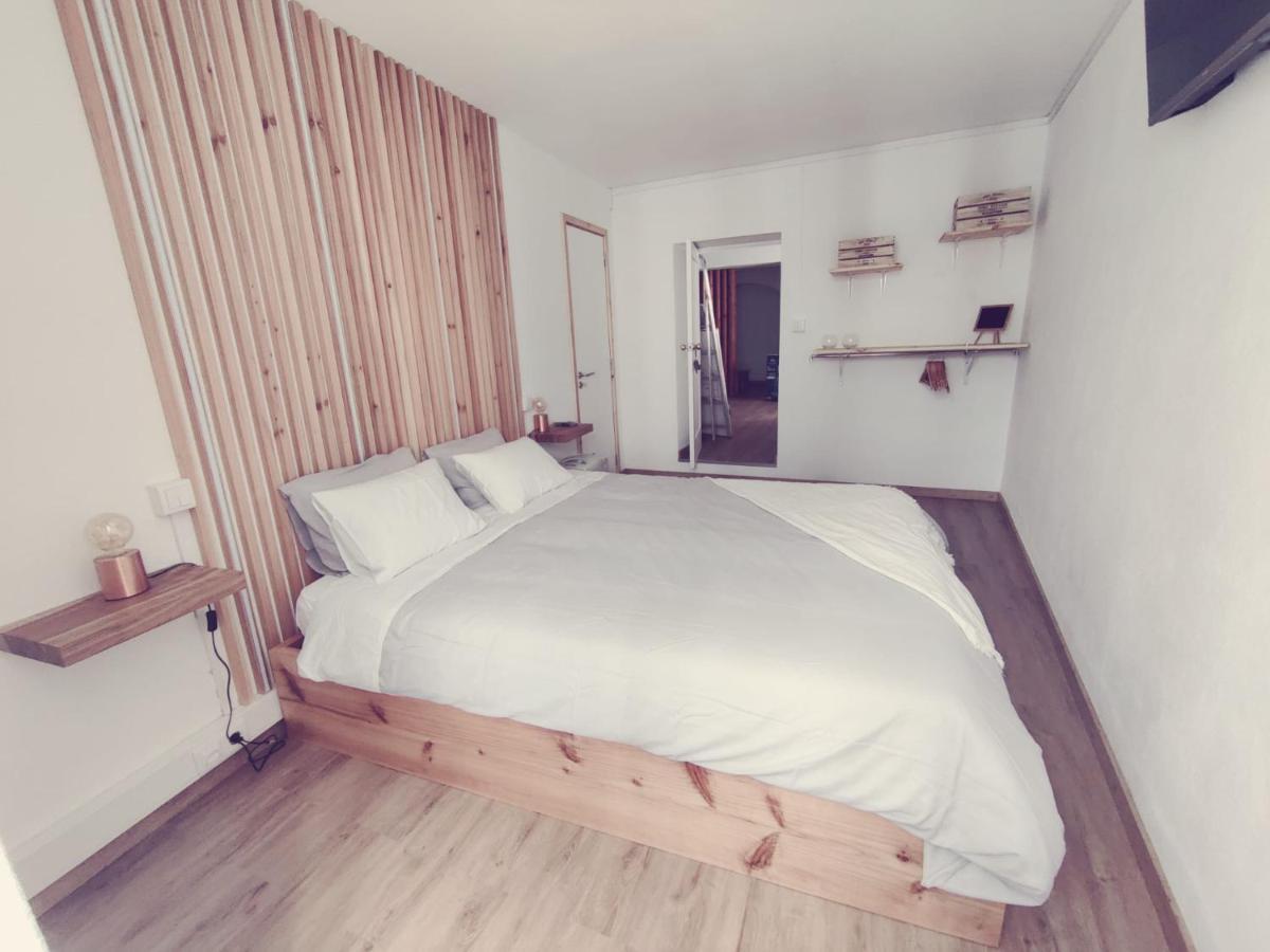 Santi E Benny Apartment ปอนตาเดลกาดา ภายนอก รูปภาพ